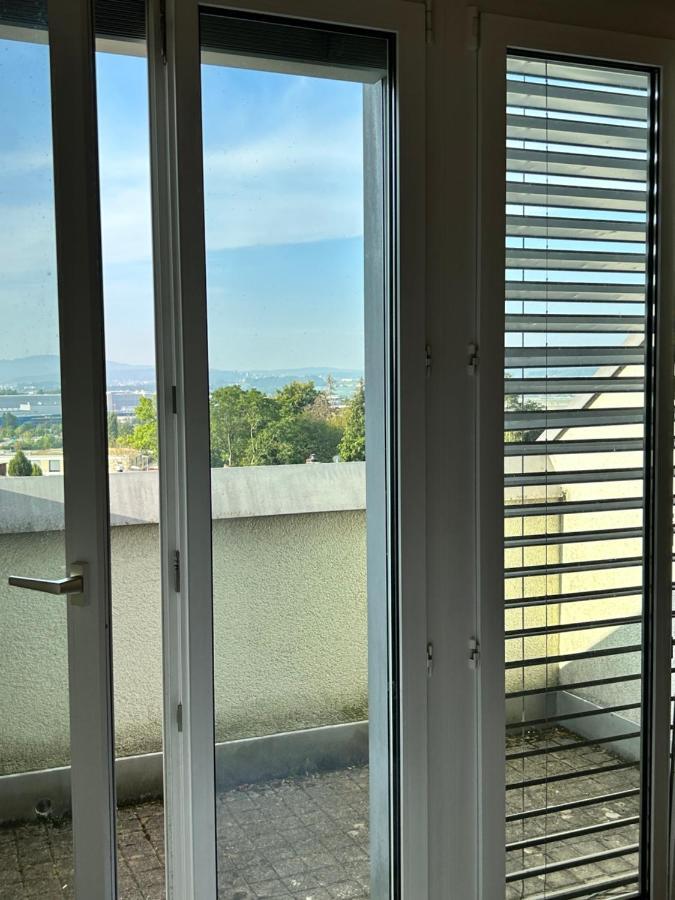 Dachwohnung In Flughafennaehe Kloten Exteriér fotografie